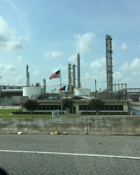 Petróleo Y Gas — sector industrial atendido por GPC y Asociados